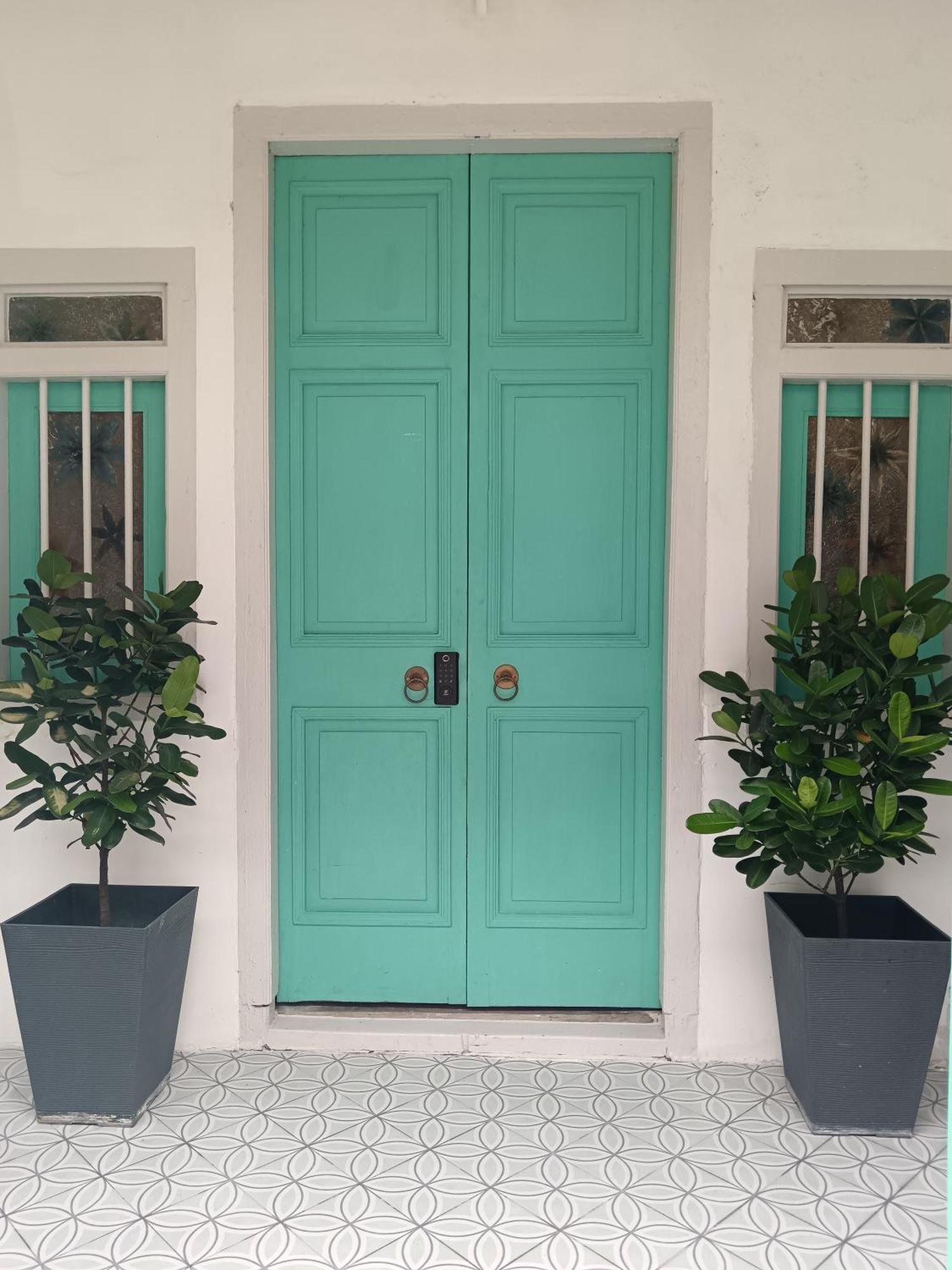 The Georgetown Green Gates Екстериор снимка